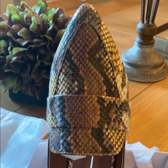 SOLD. Report Brand Snakeskin flat/loafers NWT and box - Picture 4 of 8